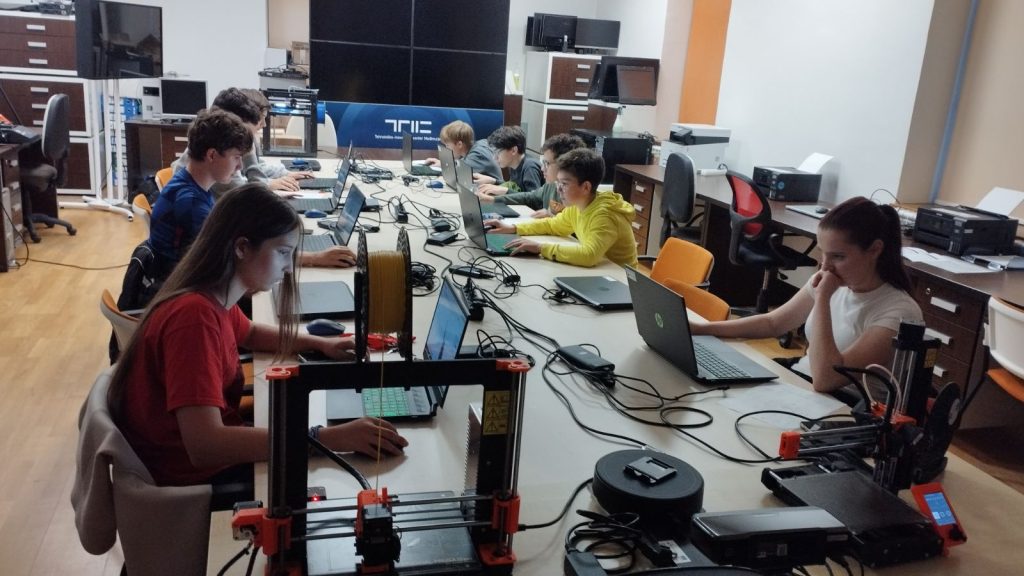 Završena radionica “3D modeliranje i printanje: Od ideje do objekta”