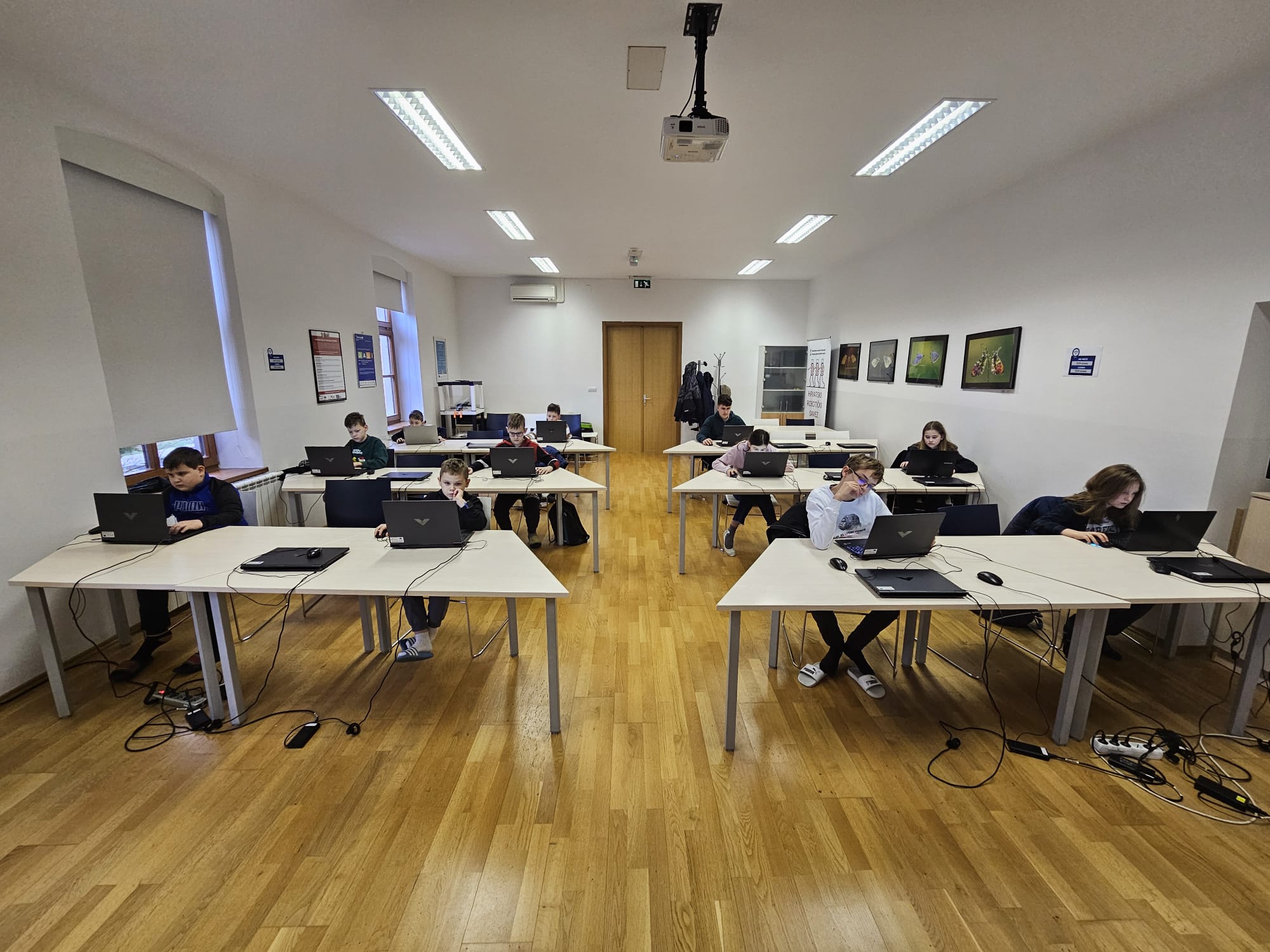 Mladi programeri MIK-a i MIS-a briljiraju u Hrvatskoj Logo ligi!